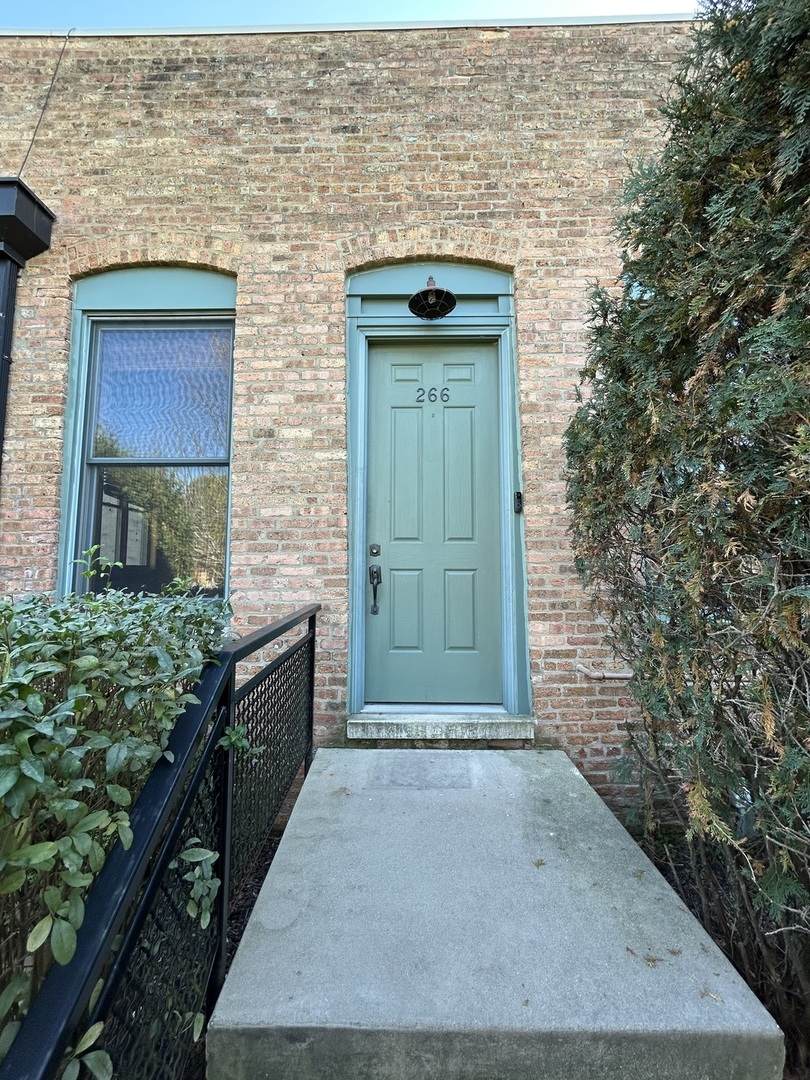 266 Hutchins Court - Photo 1