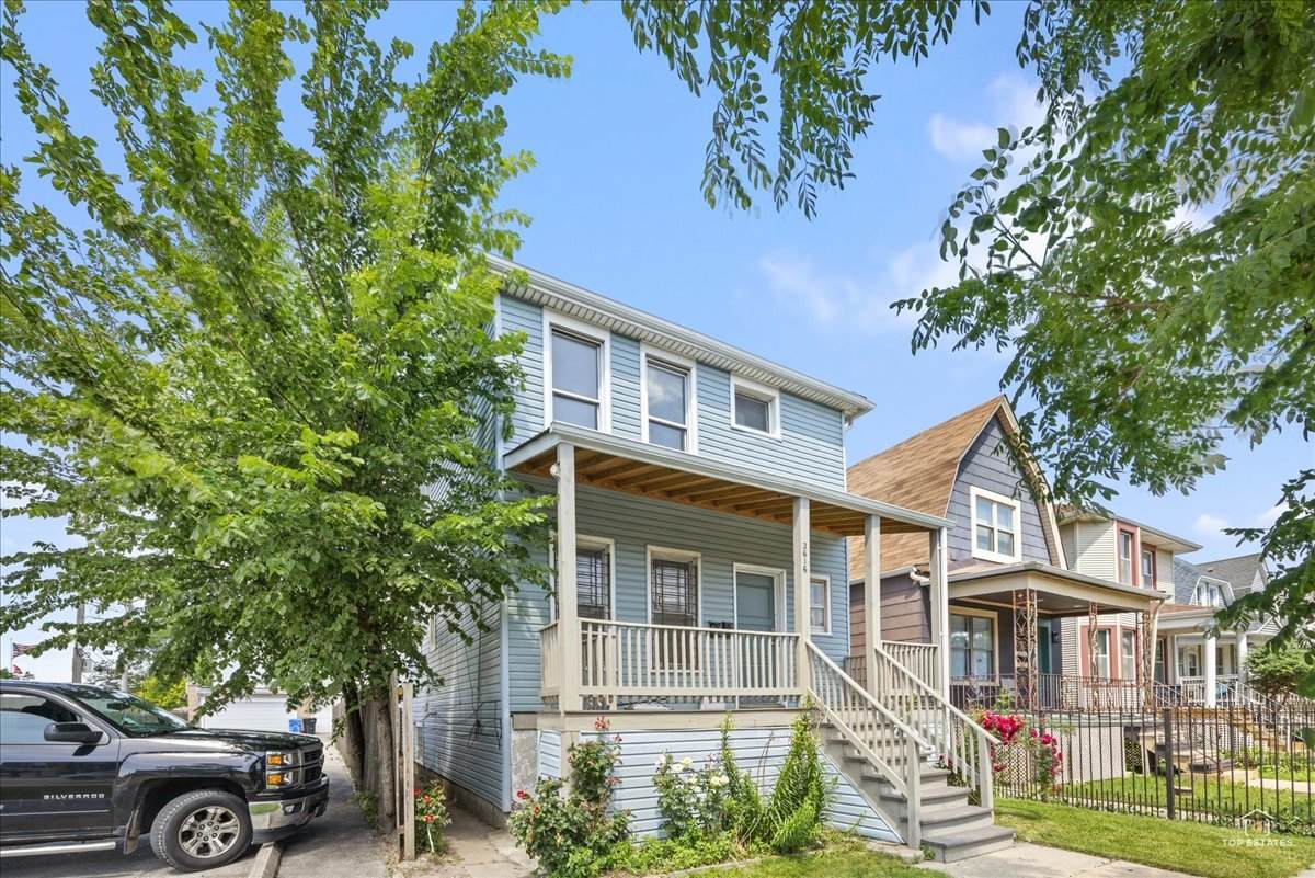 3616 Kedzie Avenue - Photo 1