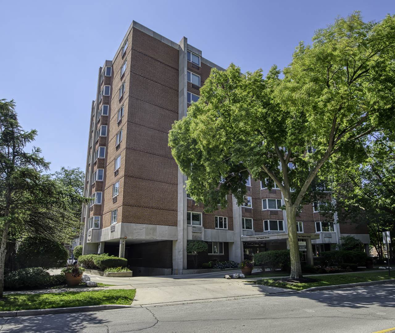 1020 Grove Street - Photo 1