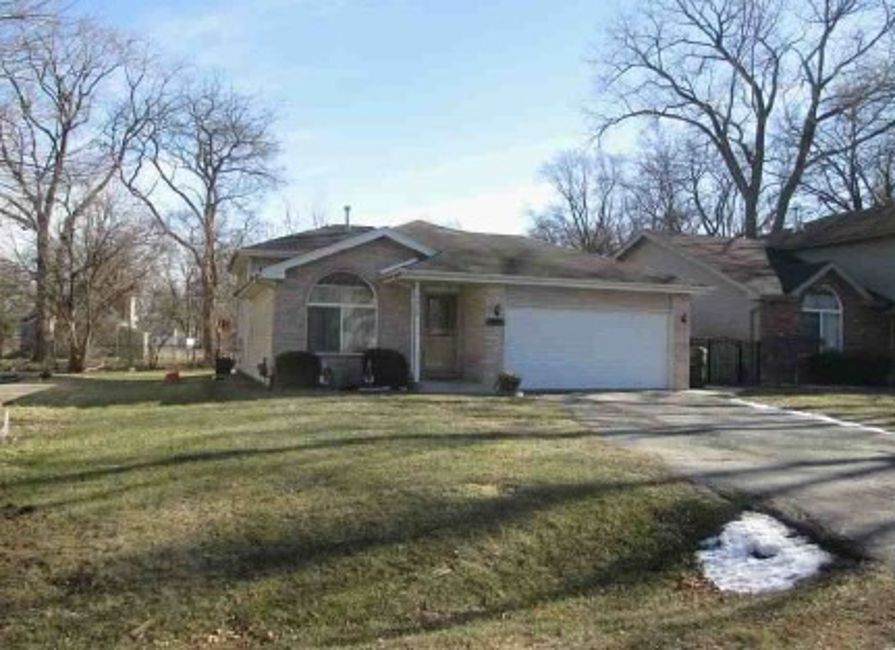 16107 Spaulding Avenue - Photo 1