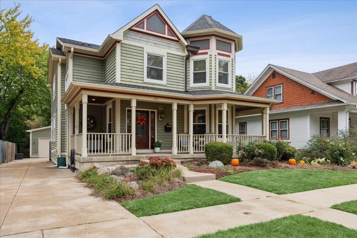 224 Newberry Avenue - Photo 1