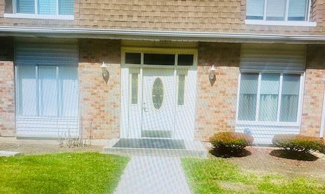 820 Sandra Drive - Photo 1