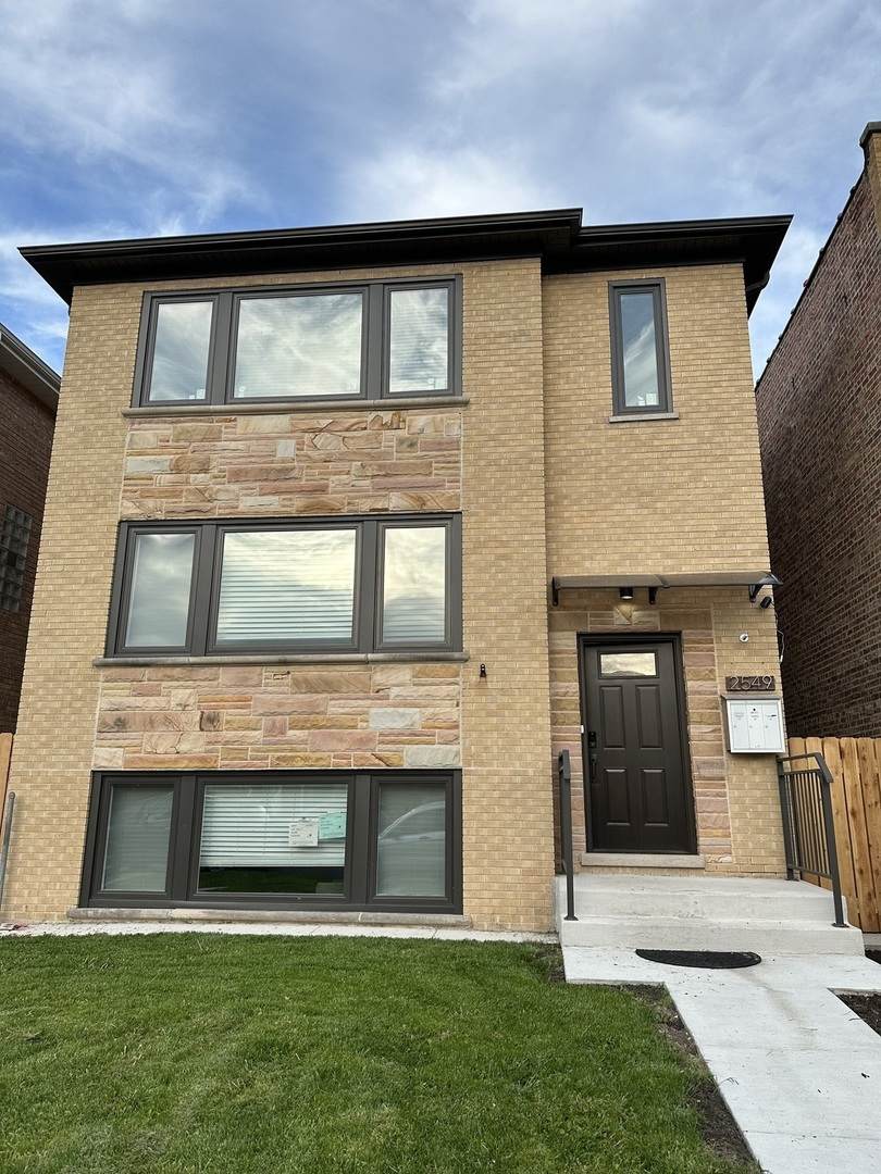 2549 72nd Court - Photo 1