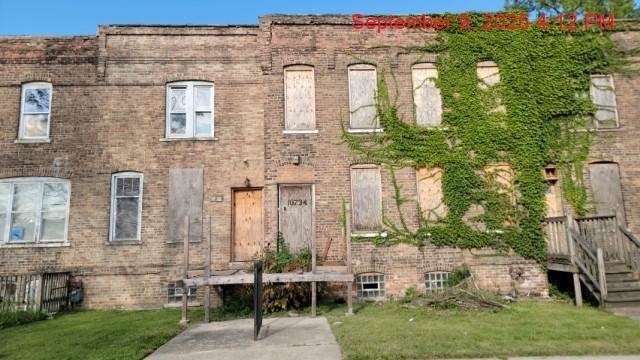 10734 Langley Avenue - Photo 1