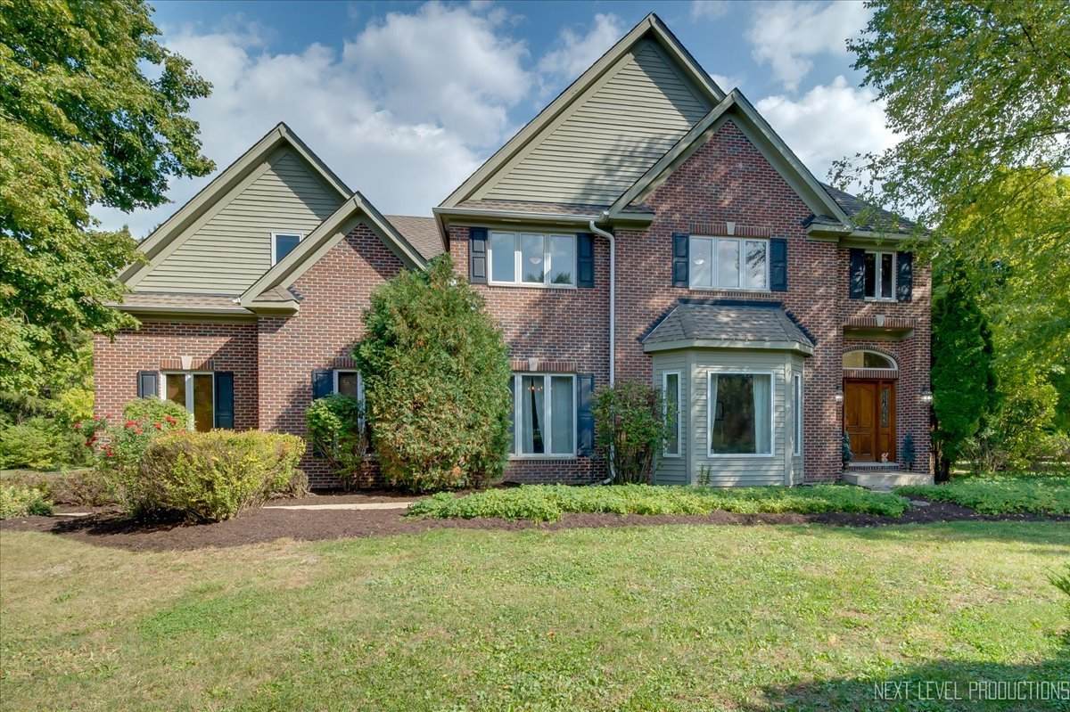 5N661 Leola Lane - Photo 1