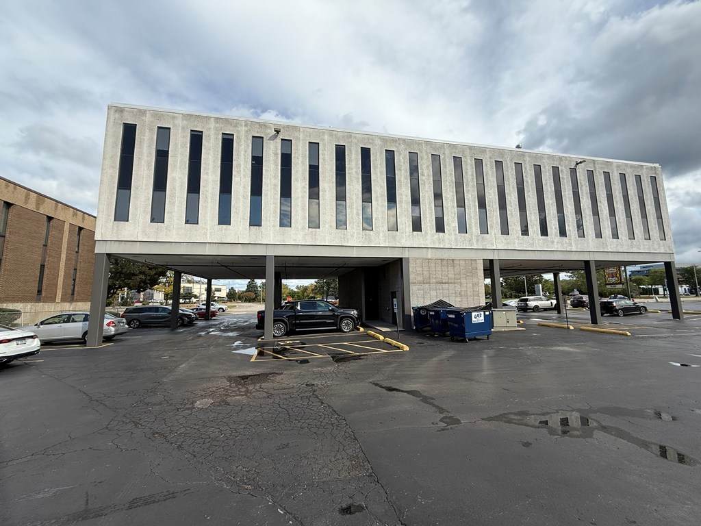 950 Skokie Boulevard - Photo 1