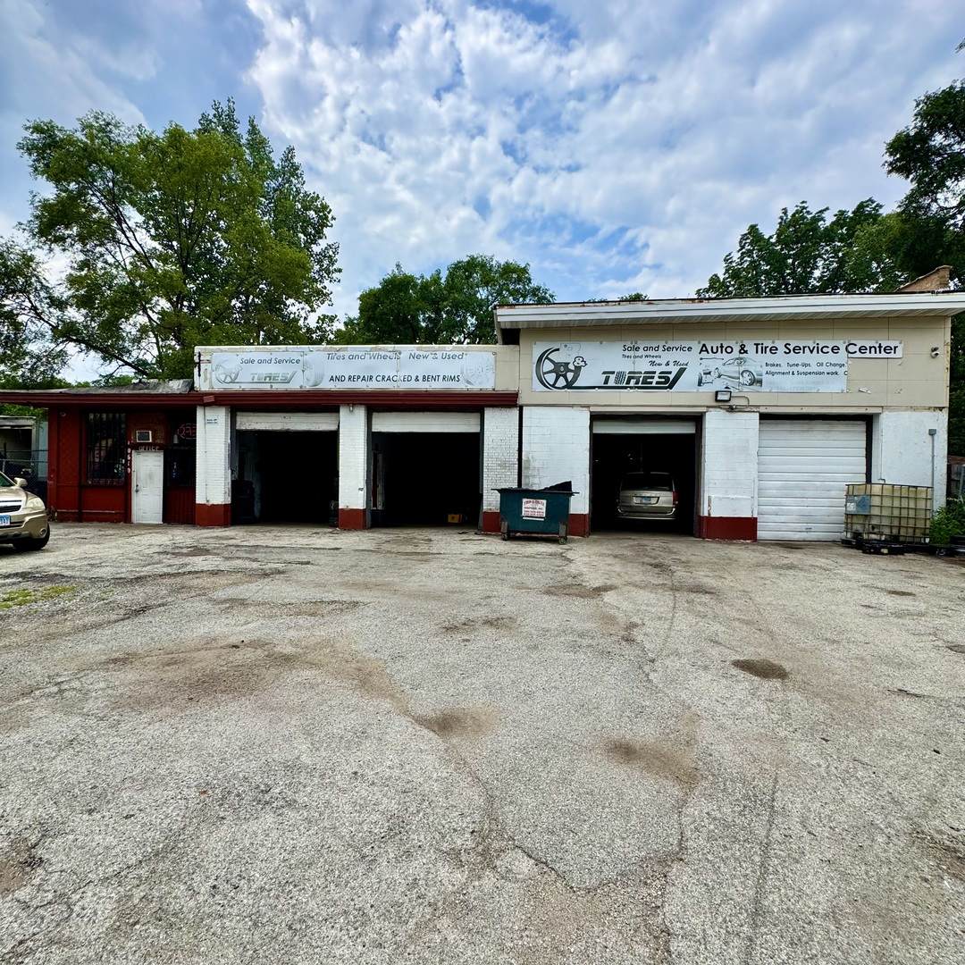 10610 Vincennes Avenue - Photo 1