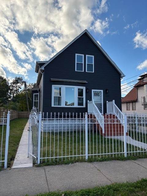 10414 Wentworth Avenue - Photo 1