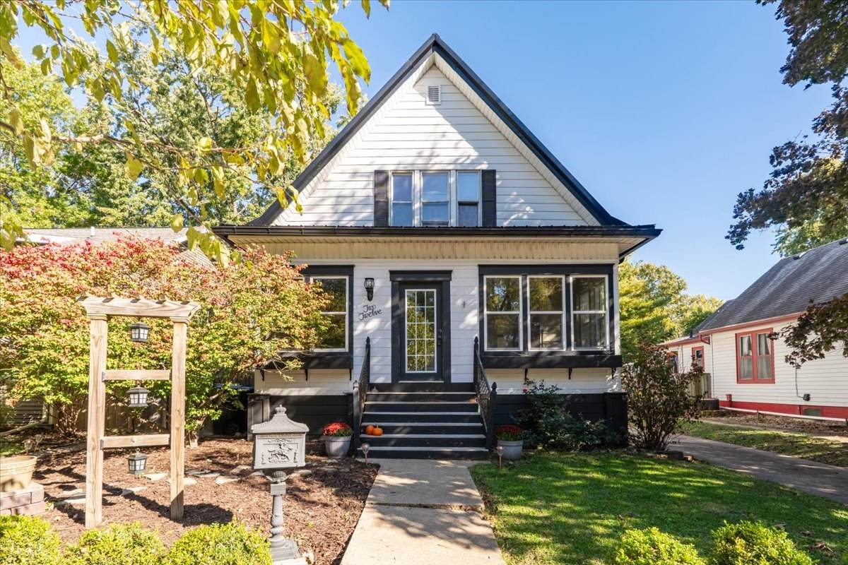 212 Leland Street - Photo 1