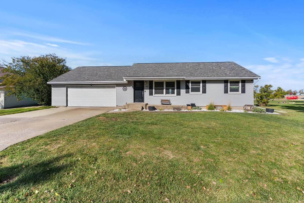 208 8th Street - Photo 1