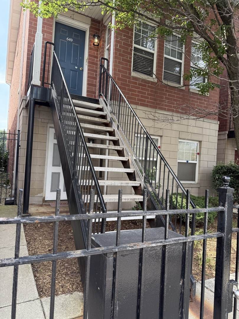 649 Division Street - Photo 1