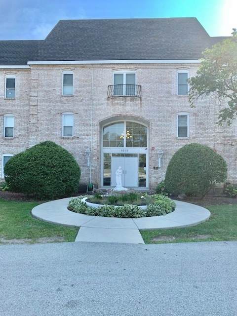 5201 Carriageway Drive - Photo 1