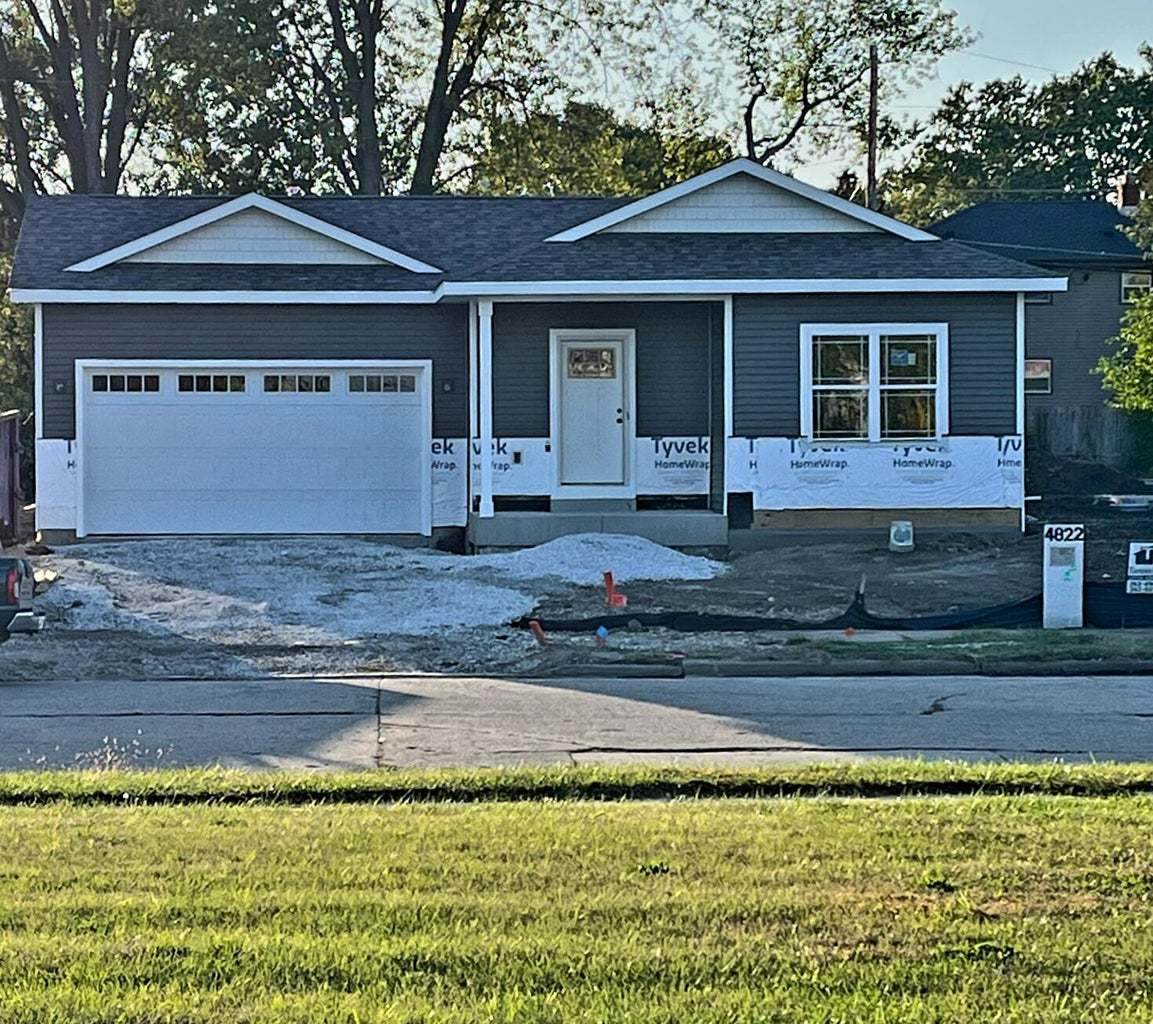 4822 37th Street - Photo 1