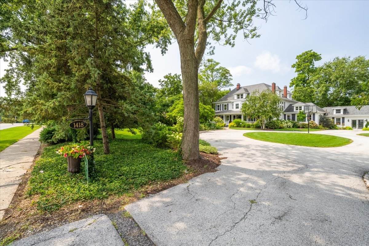 1418 Western Avenue - Photo 1