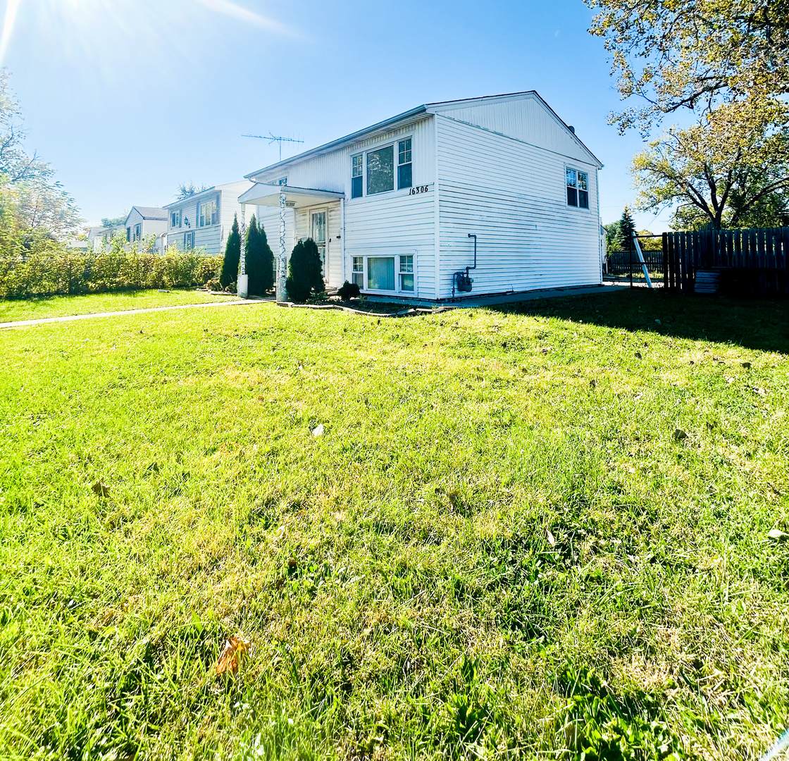 16306 Park Avenue - Photo 1