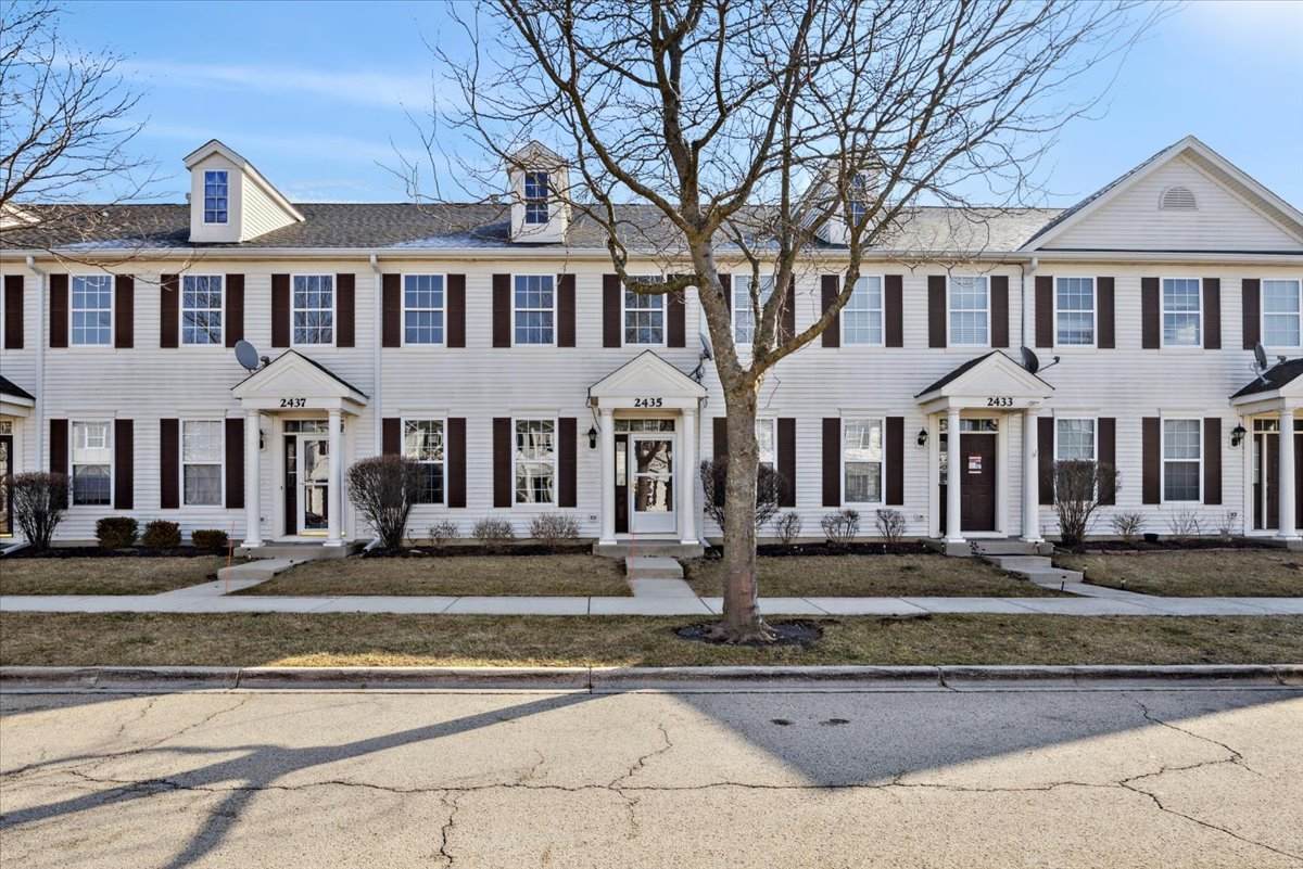 2435 Georgetown Circle - Photo 1