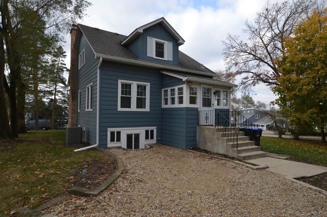 3916 Lake Shore Drive - Photo 1