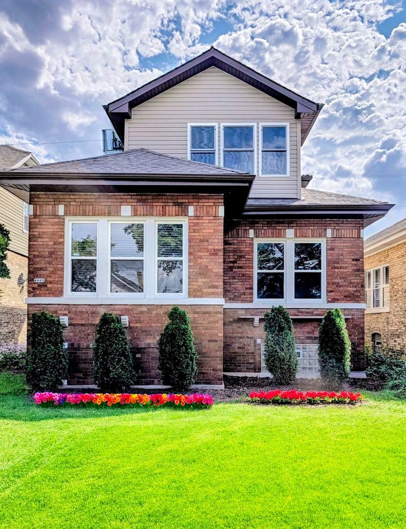 6005 Waveland Avenue - Photo 1