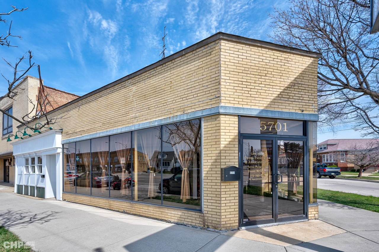 5701 Milwaukee Avenue - Photo 1