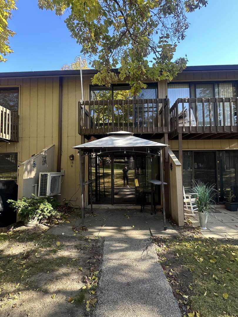 16 Saint Thomas Colony - Photo 1