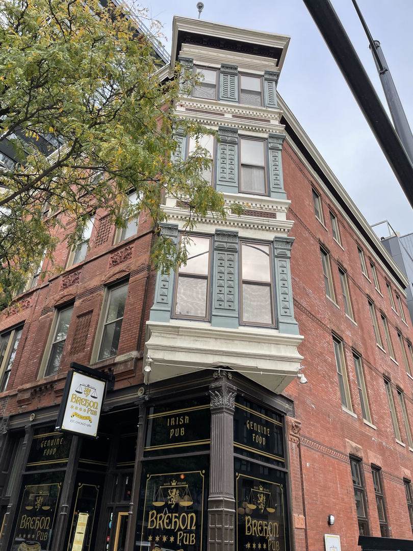 733 Wells Street - Photo 1