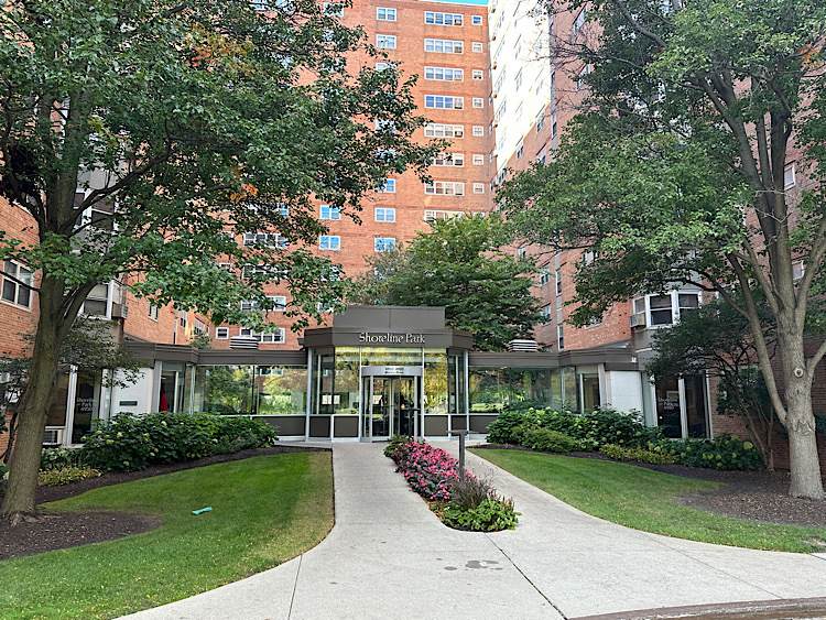 4950 Marine Drive - Photo 1