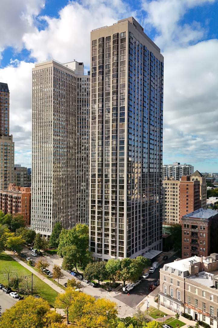 2650 Lakeview Avenue - Photo 1