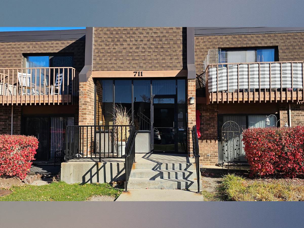 711 Tipperary Court - Photo 1