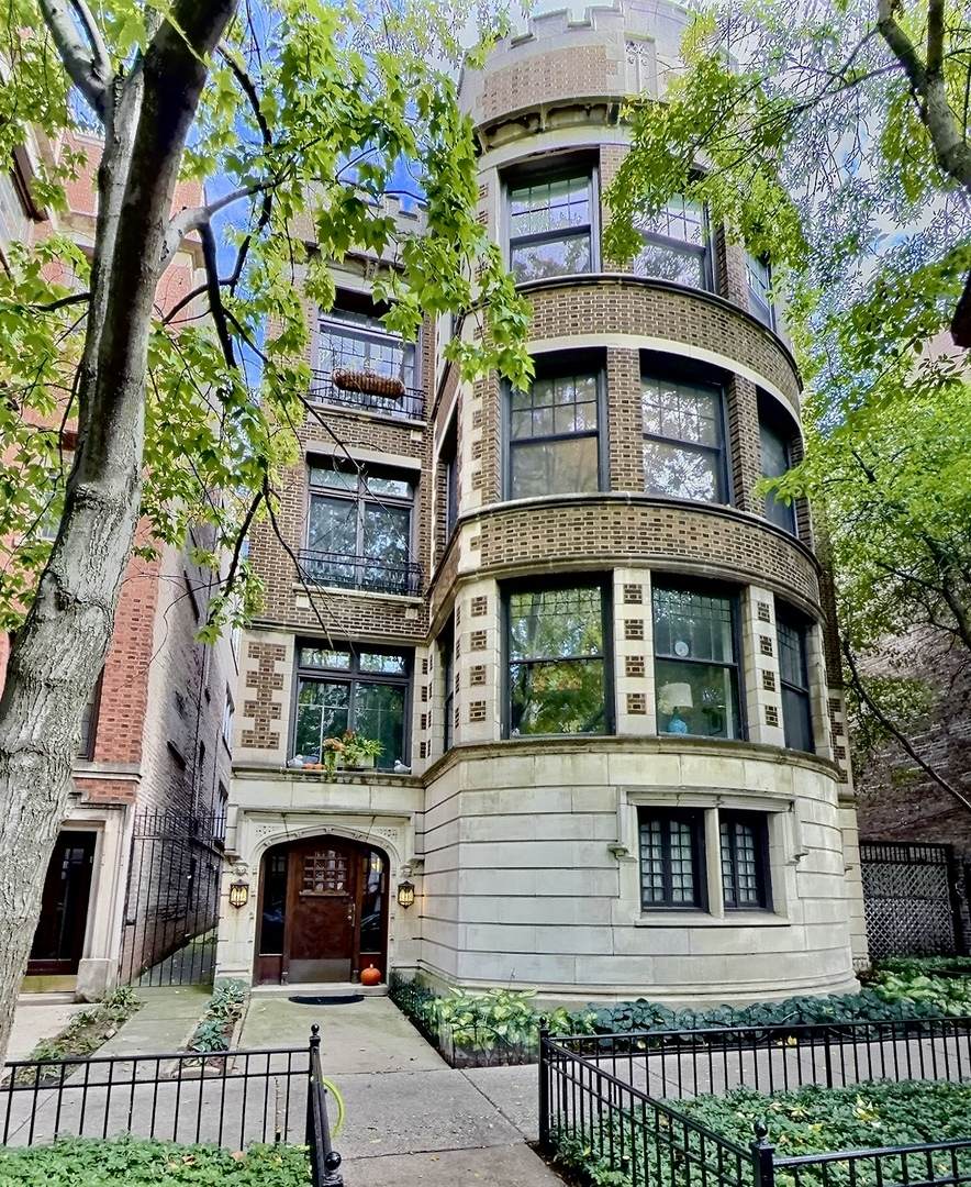 2921 Pine Grove Avenue - Photo 1