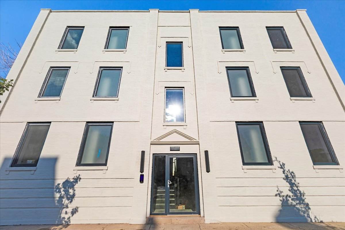 2023 Drake Avenue - Photo 1