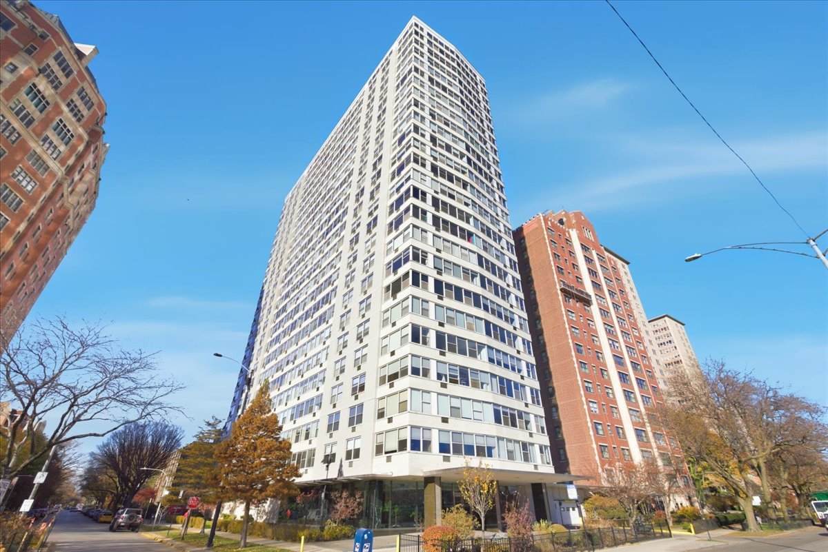 3900 Lake Shore Drive - Photo 1