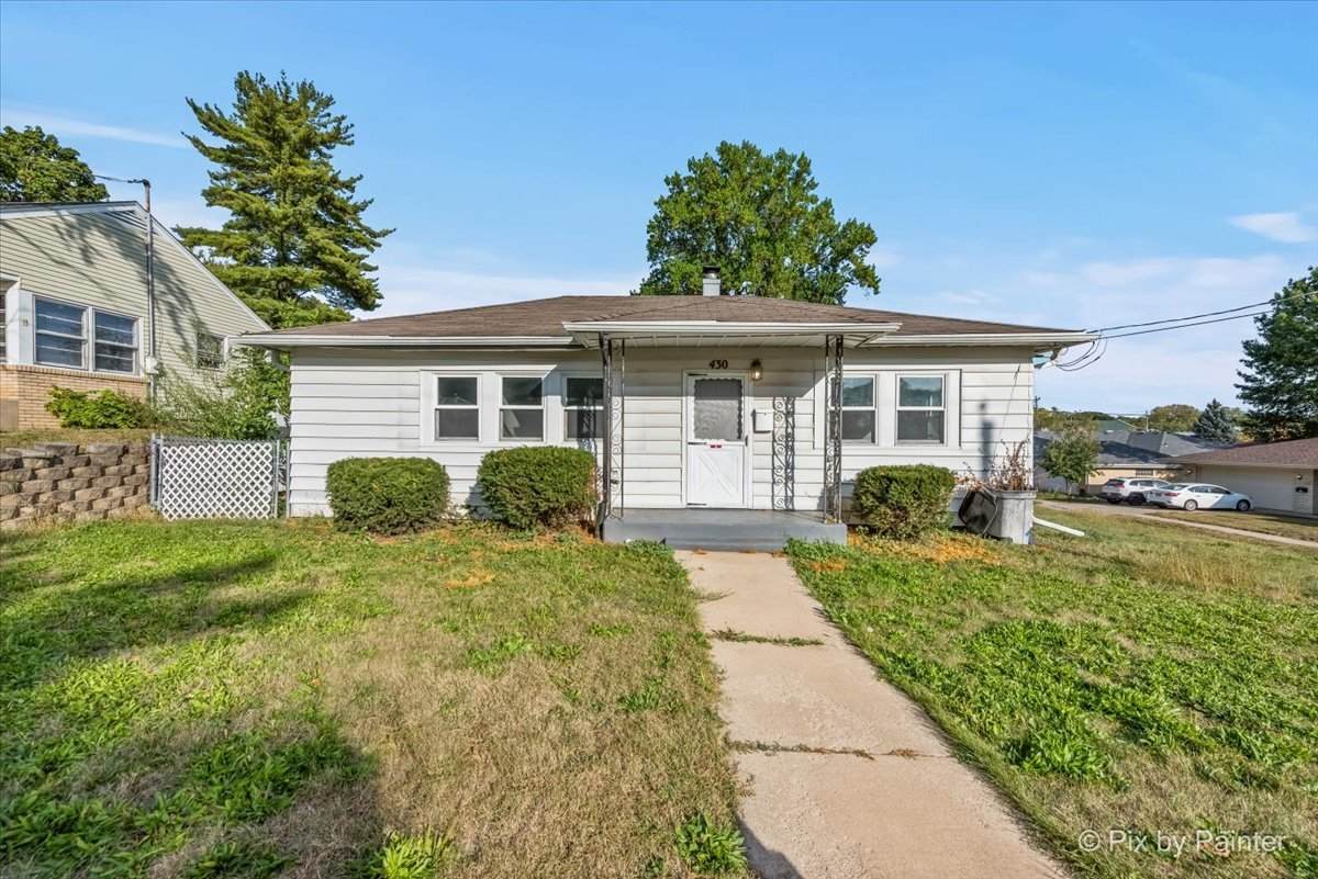 430 Hollister Avenue - Photo 1