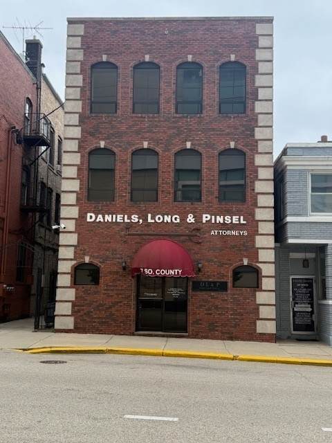 7 County Street - Photo 1