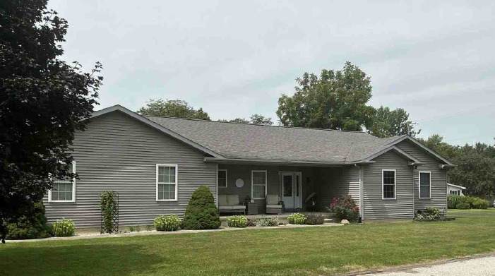 302 Walnut Street - Photo 1