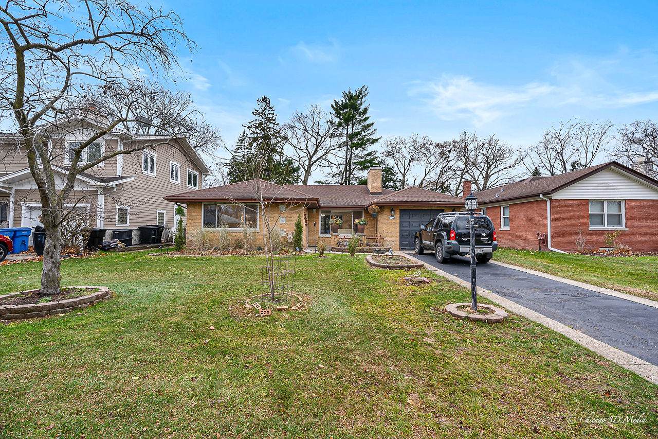 5844 Lacey Avenue - Photo 1