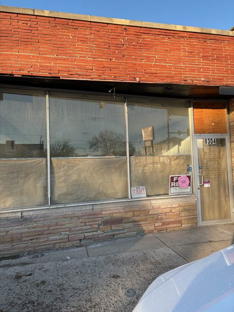 8304 Kedzie Avenue - Photo 1