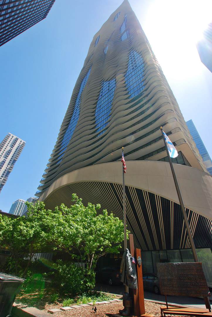 225 Columbus Drive - Photo 1