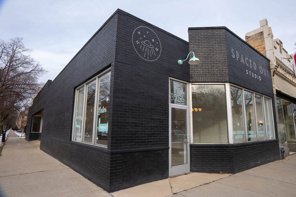 3256 Bryn Mawr Avenue - Photo 1