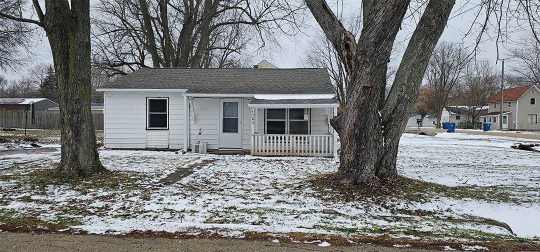 1702 9th Street - Photo 1