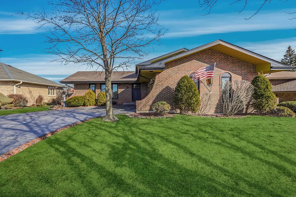 16027 91st Avenue - Photo 1