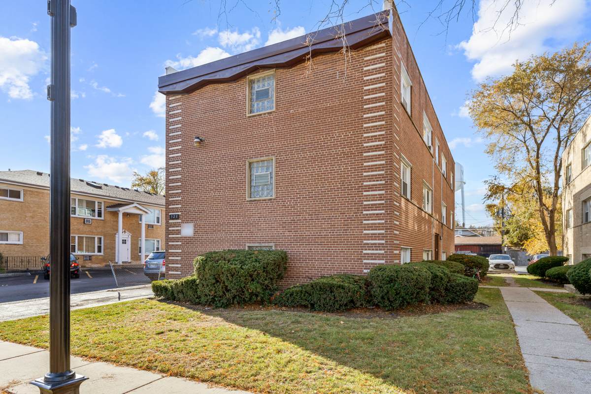 528 Ardmore Avenue - Photo 1