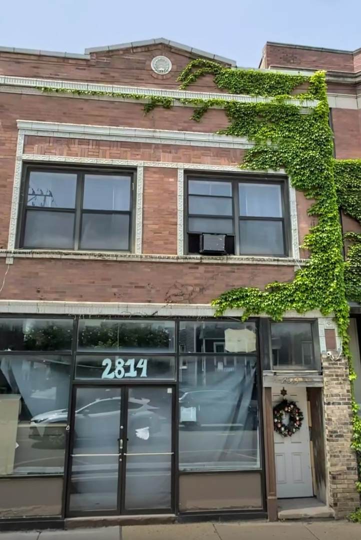 2814 Kedzie Avenue - Photo 1