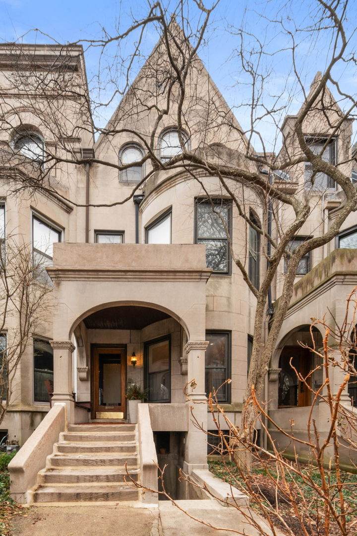 5801 Blackstone Avenue - Photo 1
