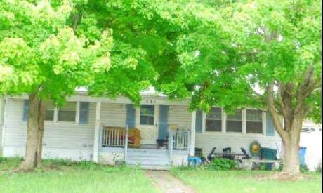 440 Cryer Avenue - Photo 1