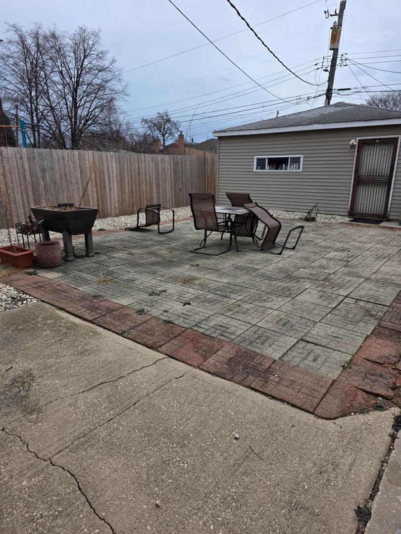 5317 Hamilton Avenue - Photo 1