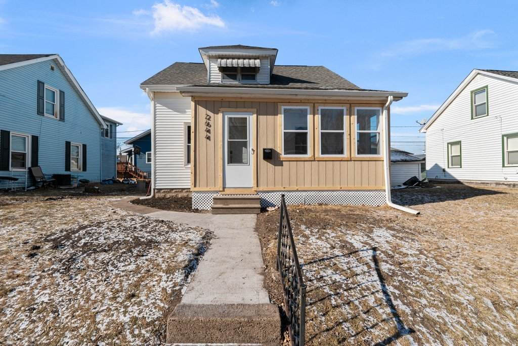 2644 Main Street - Photo 1