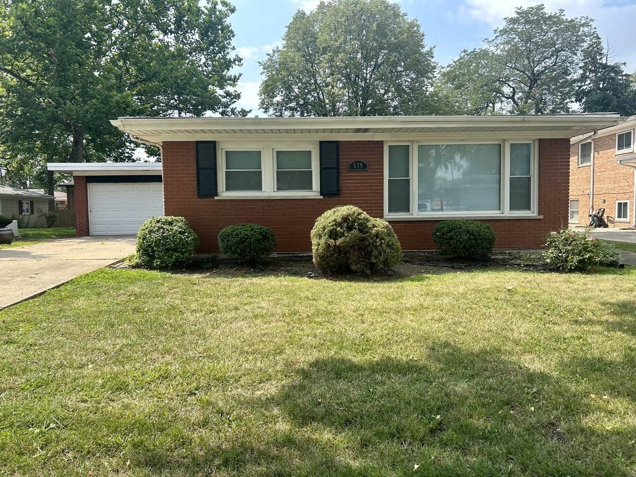 529 166th Place - Photo 1