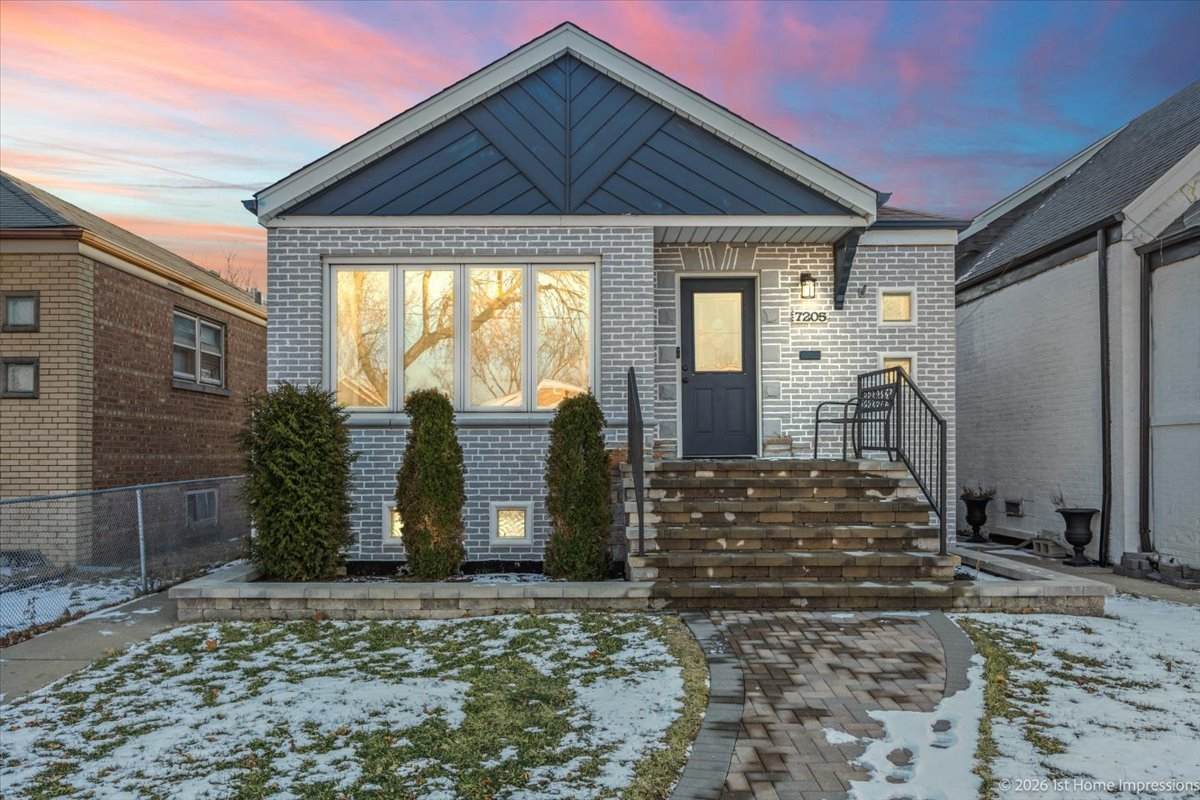 7205 Hamlin Avenue - Photo 1