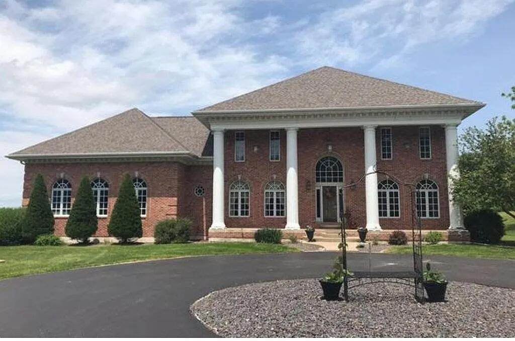 675 County Road 1180 - Photo 1