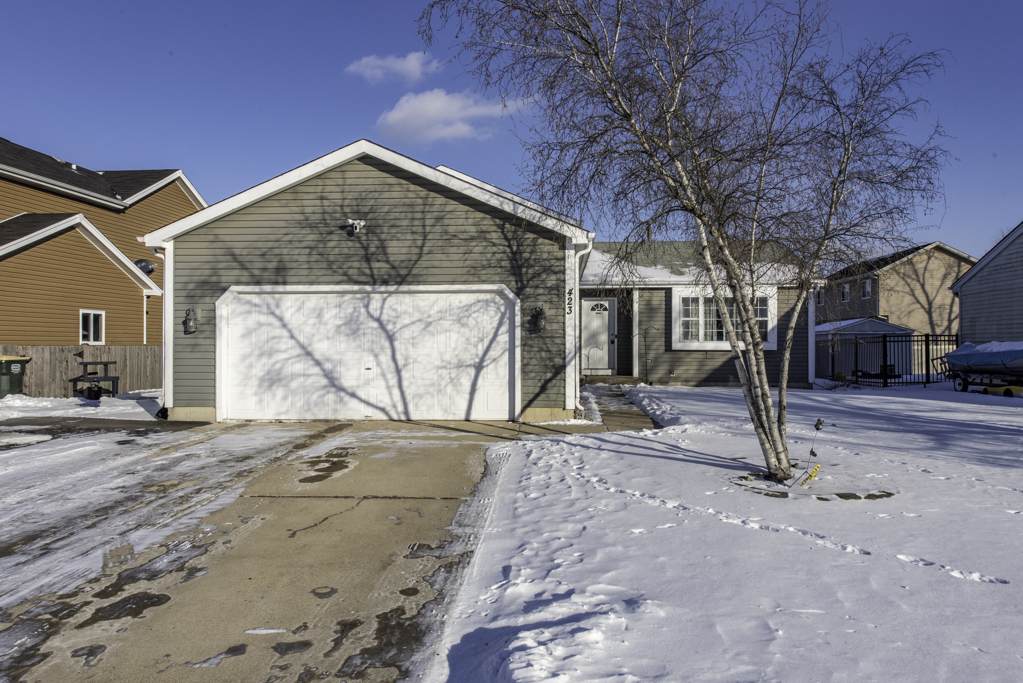 423 Windridge Drive - Photo 1